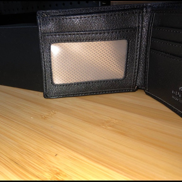 Wallet - Picture 2 of 6